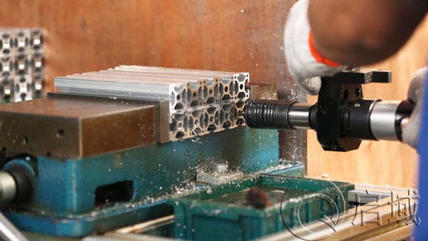 铝型材攻丝加工