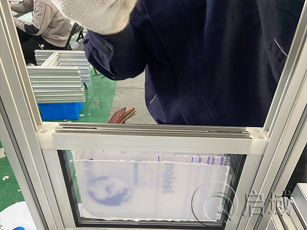 铝型材推拉门框架细节1