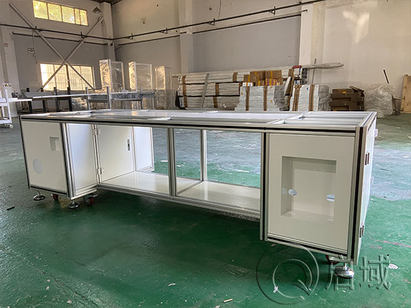 铝型材操作台两种支撑件安装