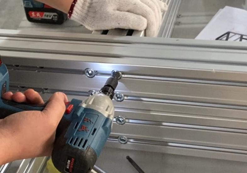 8080铝型材内六角螺栓连接